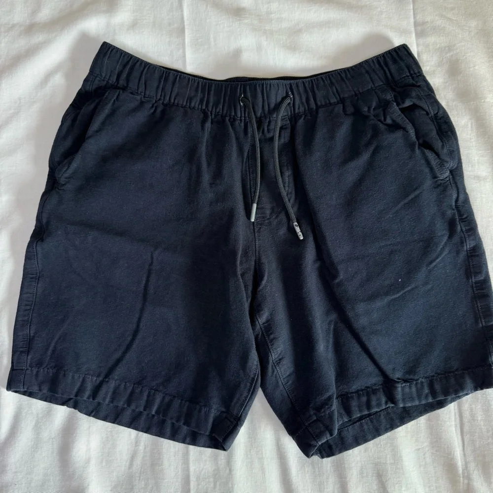 Abercrombie & Fitch Men's Navy Flat Front Drawstring Shorts